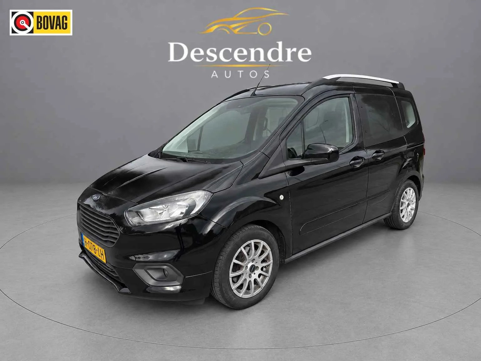 Ford Tourneo Courier (2019) — foto 1