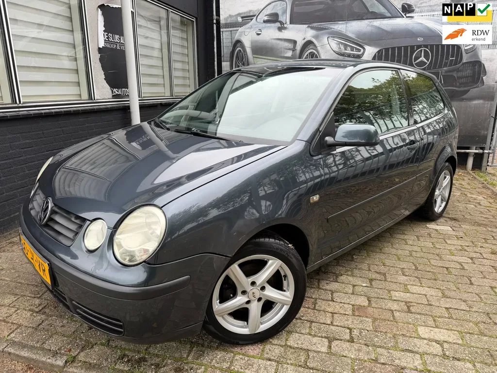 Volkswagen Polo (2002) — foto 1