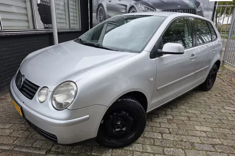 Volkswagen Polo (2004)