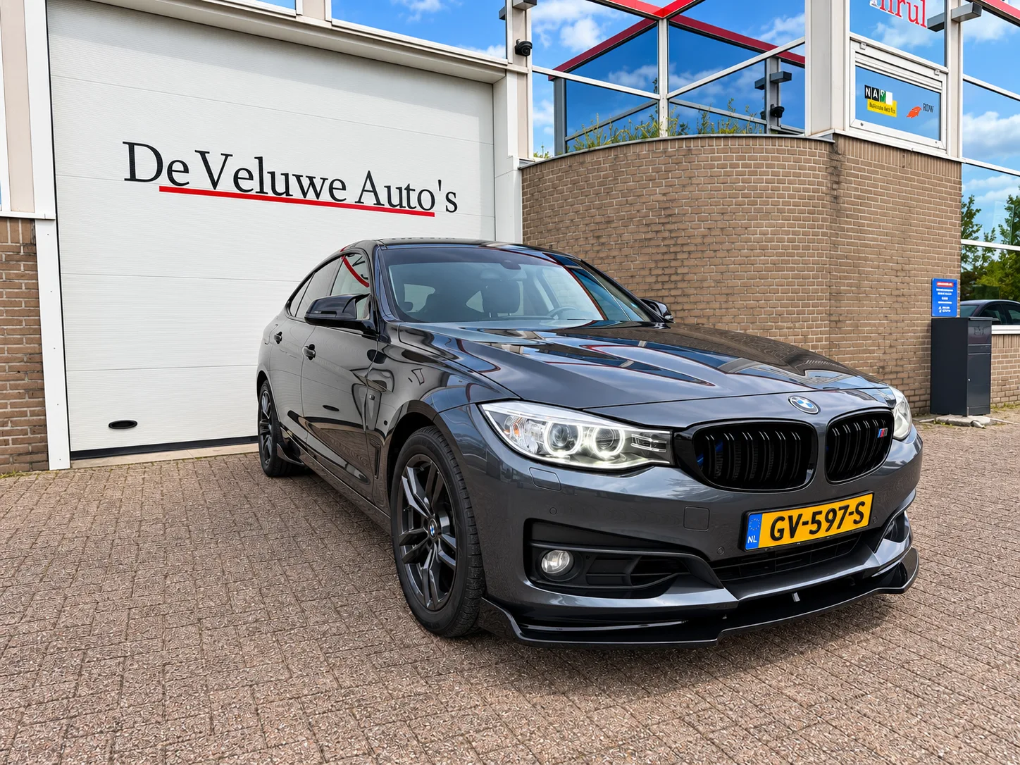 BMW 3-Serie (2015) — foto 1