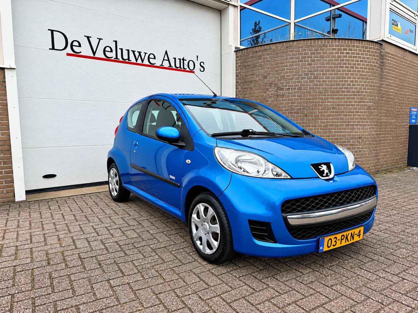 Peugeot 107 (2011) — foto 1