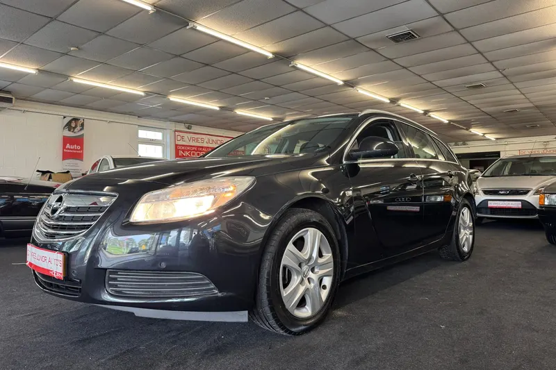 Opel Insignia (2011)
