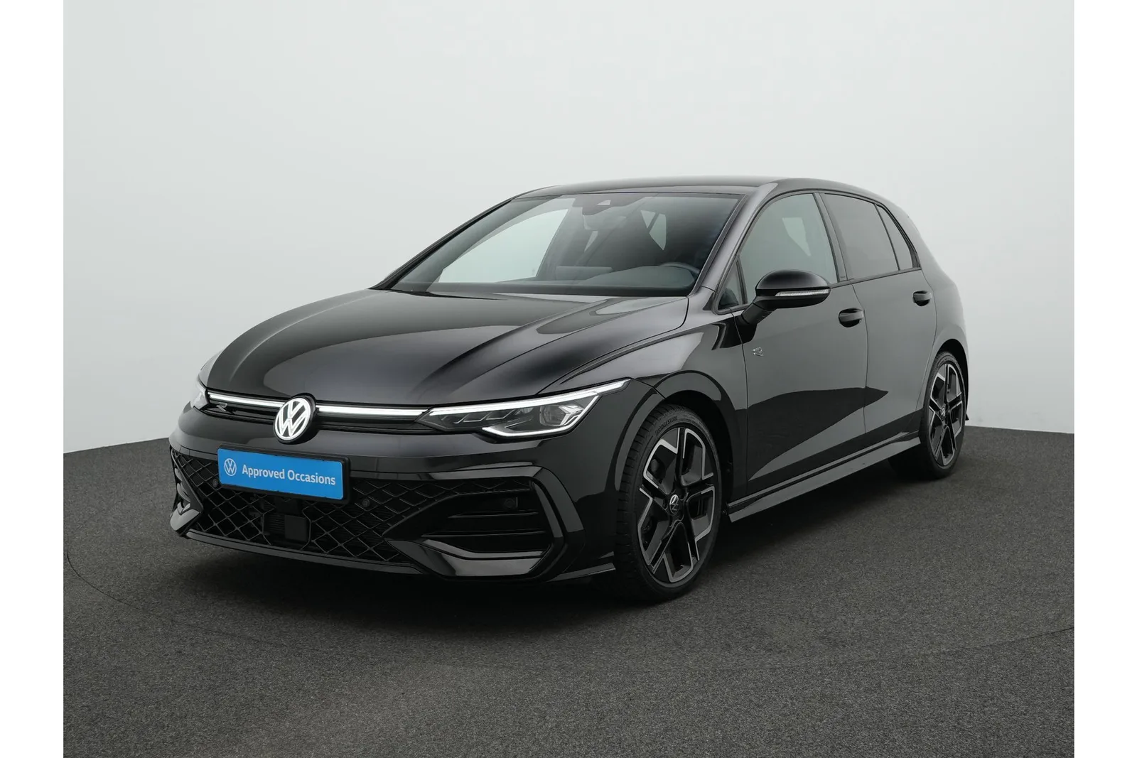 Volkswagen Golf (2024) — foto 1
