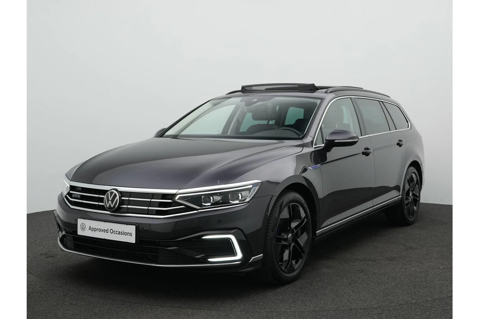 Volkswagen Passat (2023) — foto 1