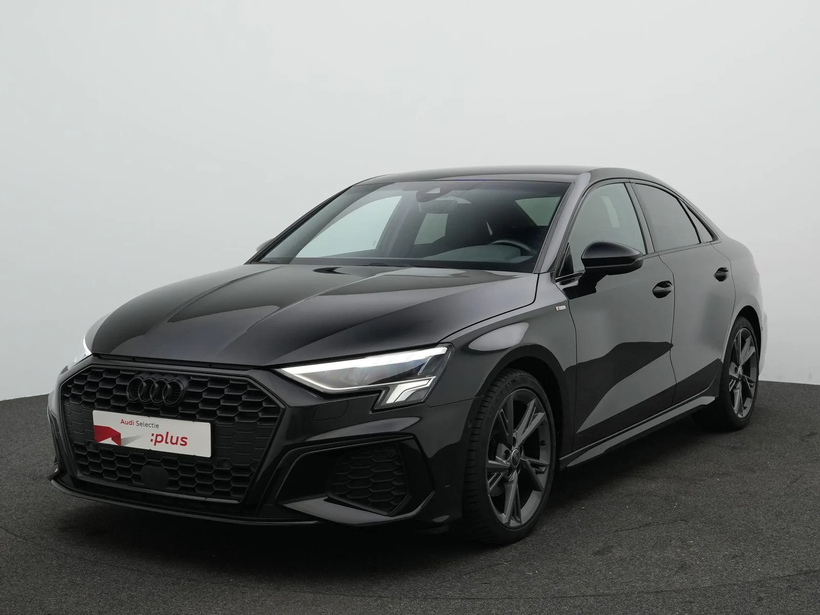 Audi A3 (2023) — foto 1