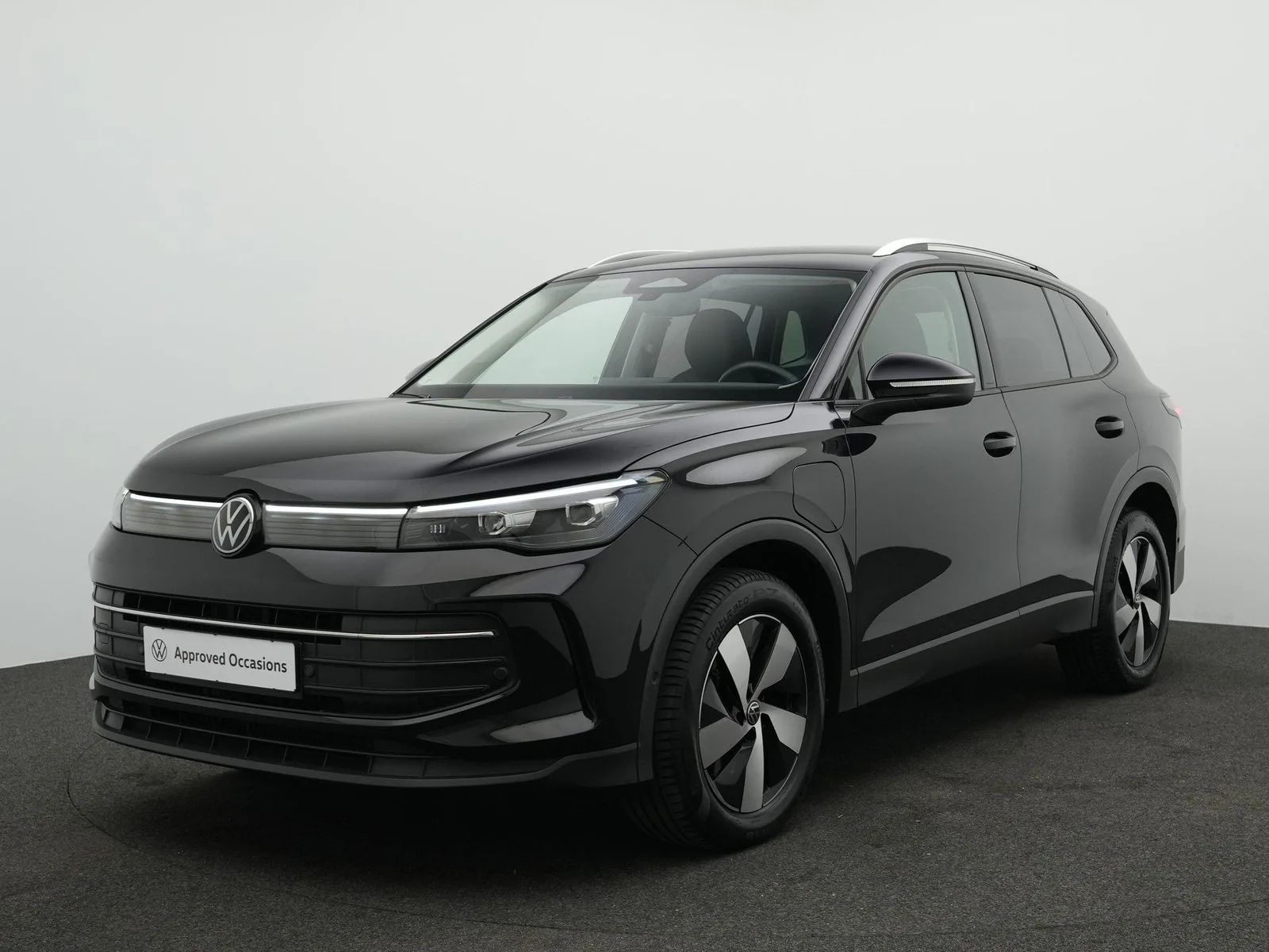 Volkswagen Tiguan (2024) — foto 1