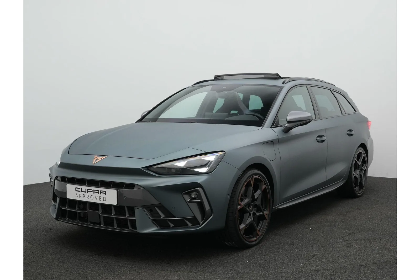 CUPRA Leon Sportstourer (2024) — foto 1