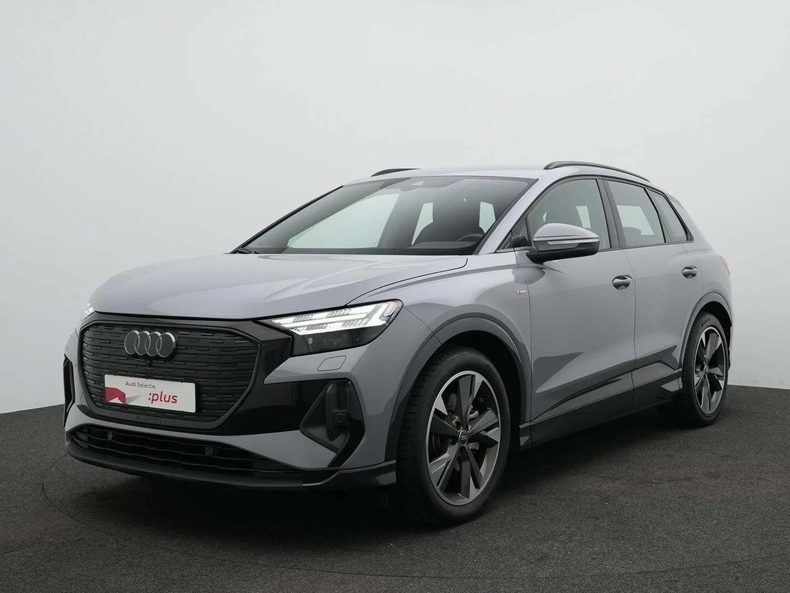 Audi Q4 e-tron (2024) — foto 1