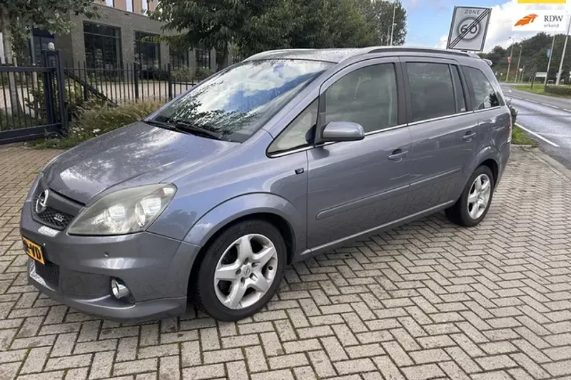 Opel Zafira (2005)