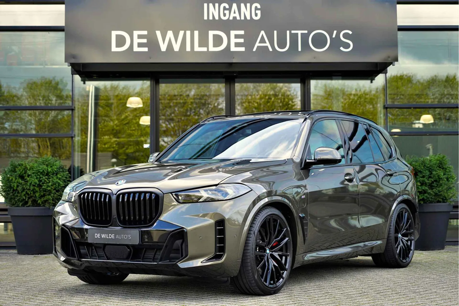 BMW X5 (2025) — foto 1