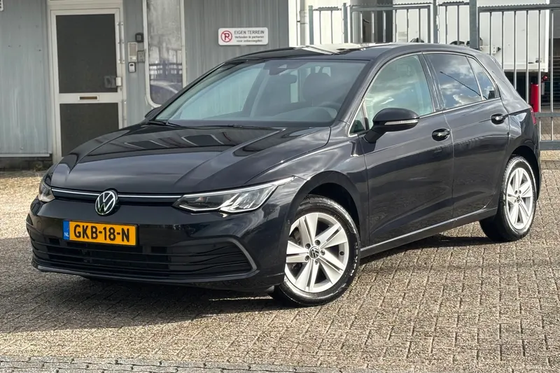 Volkswagen Golf (2023)