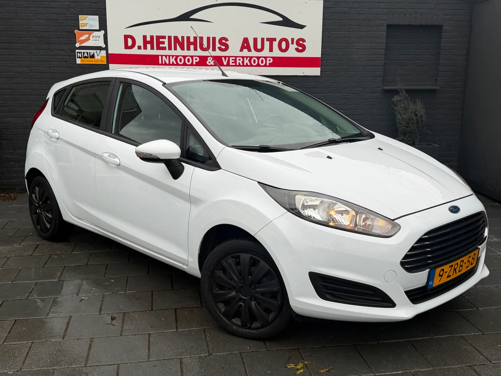Ford Fiesta (2015) — foto 1