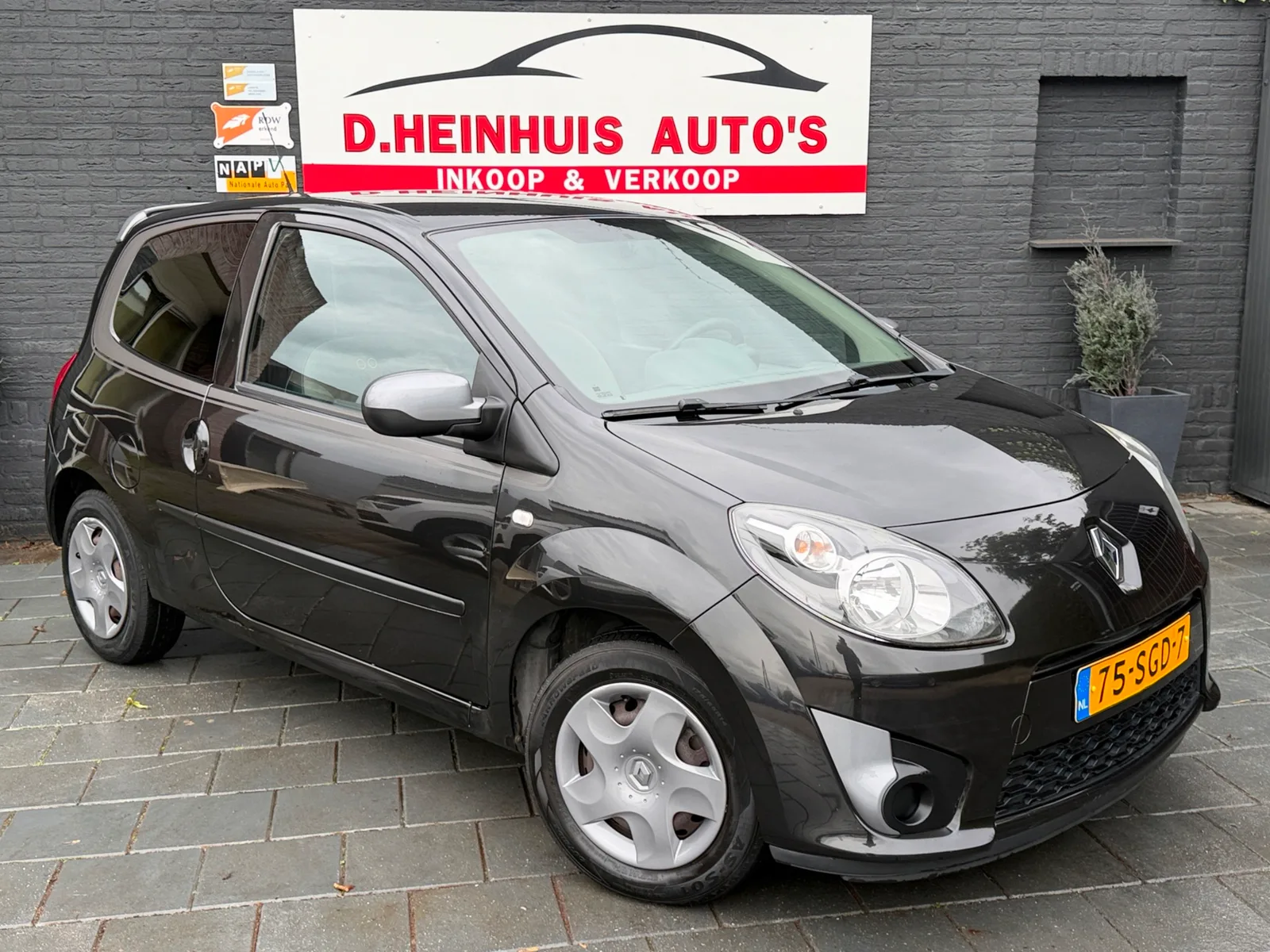 Renault Twingo (2011) — foto 1