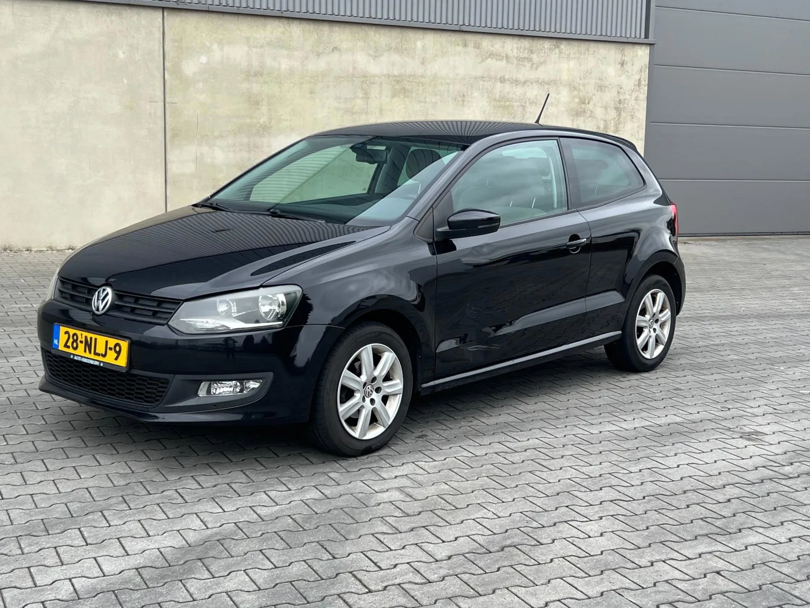 Volkswagen Polo (2010) — foto 1