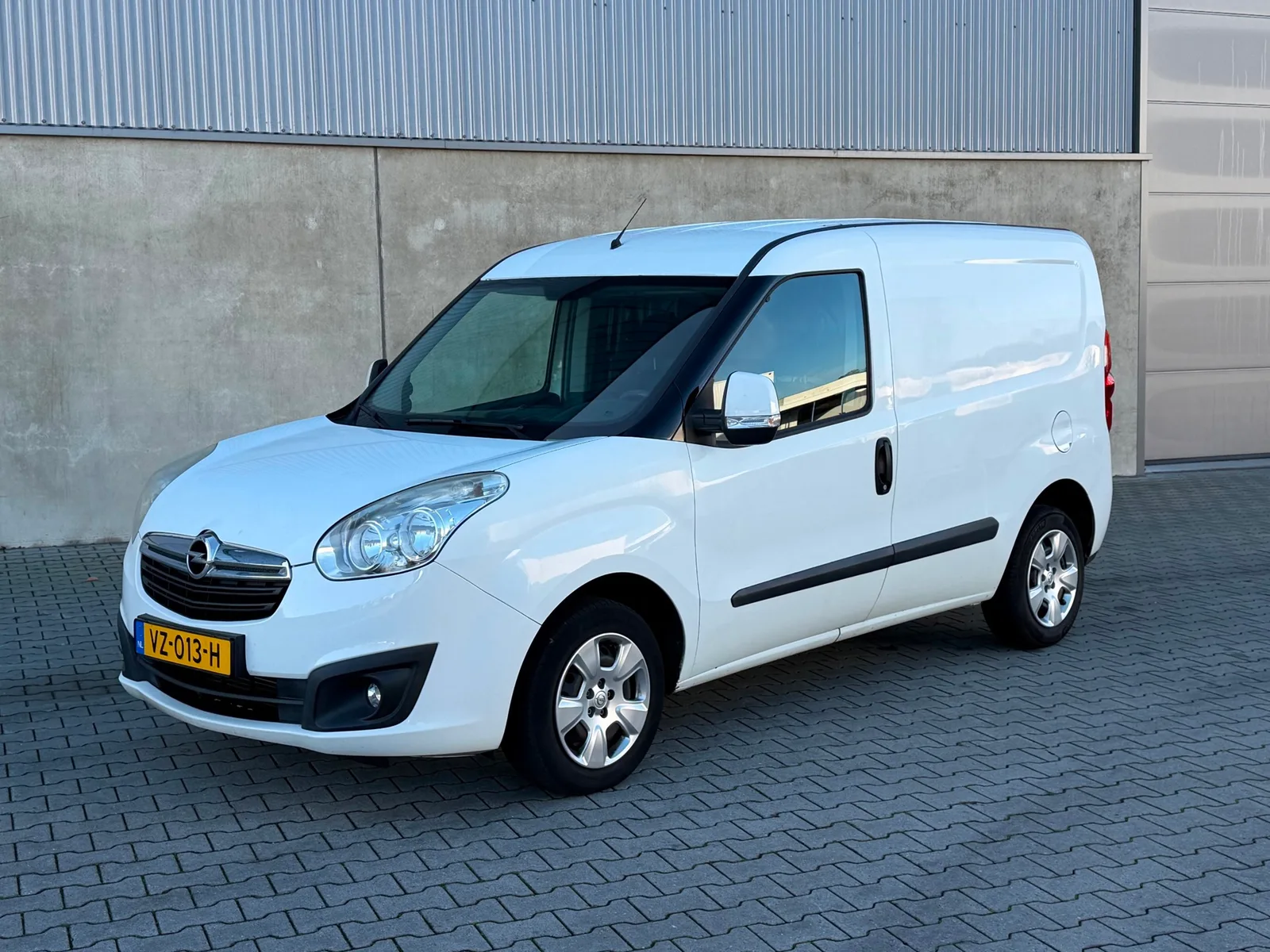 Opel Combo (2016) — foto 1