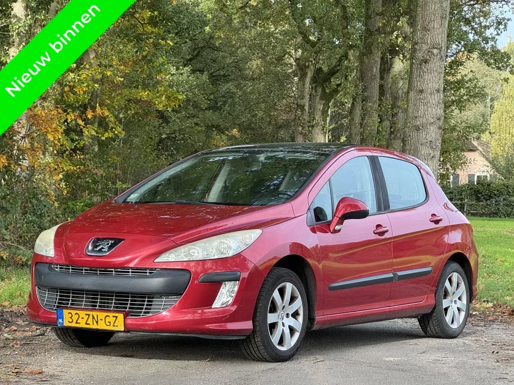 Peugeot 308 (2008) — foto 1