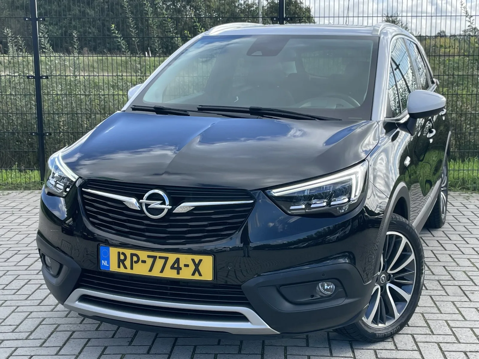 Opel Crossland (2018) — foto 1