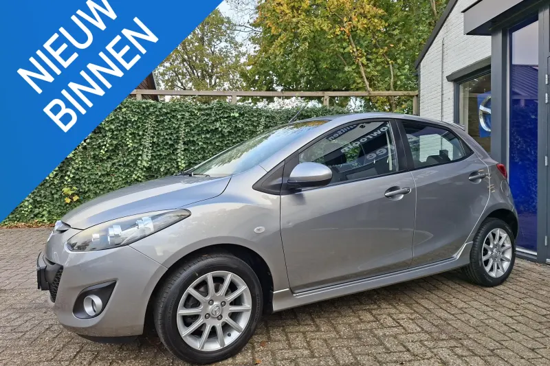 Mazda 2 (2012)