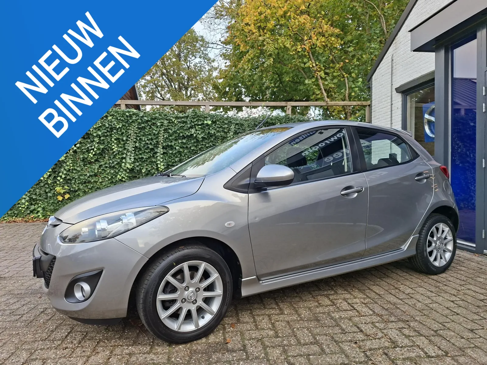 Mazda 2 (2012) — foto 1