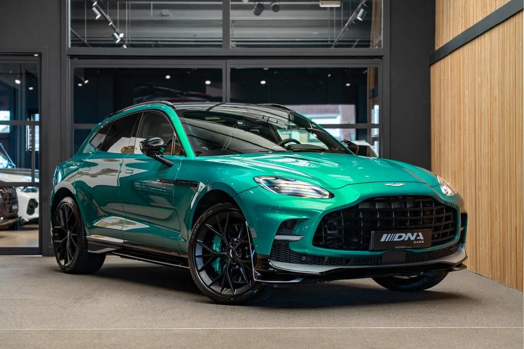 Aston Martin DBX (2025) — foto 1