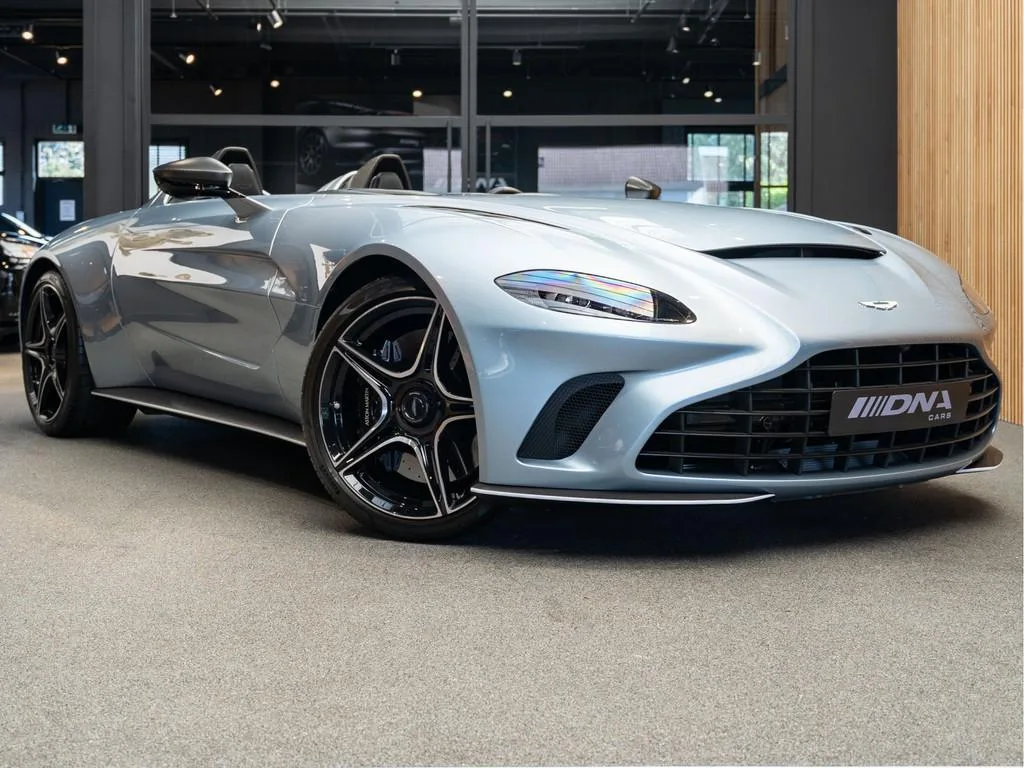 Aston Martin Speedster (2021) — foto 1