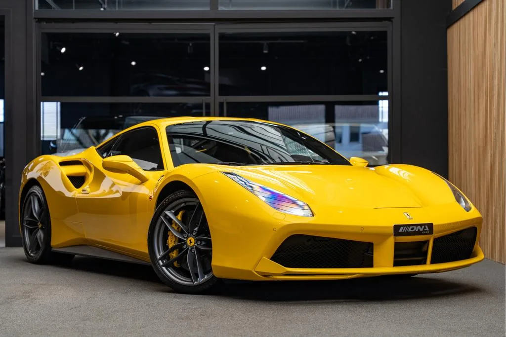 Ferrari 488 (2018) — foto 1