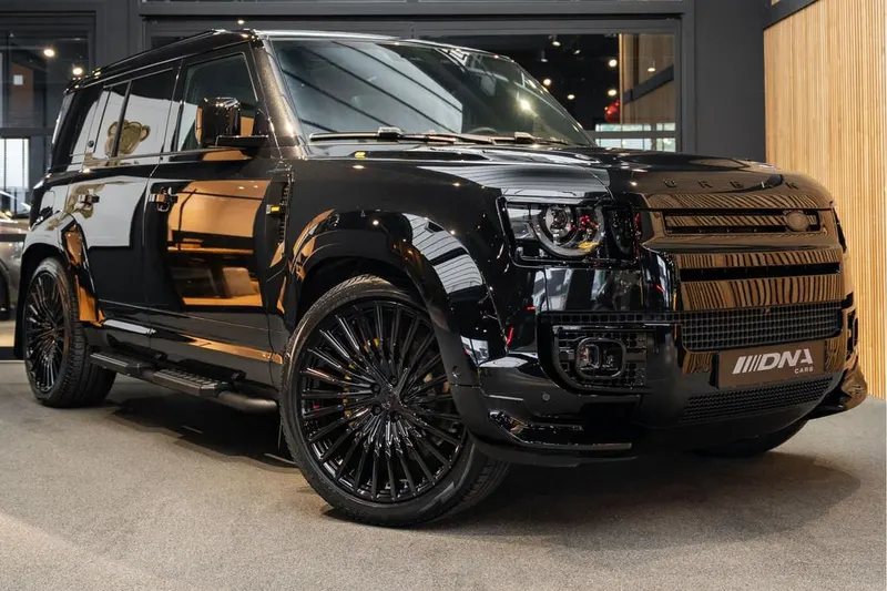 Land Rover Defender (2025)