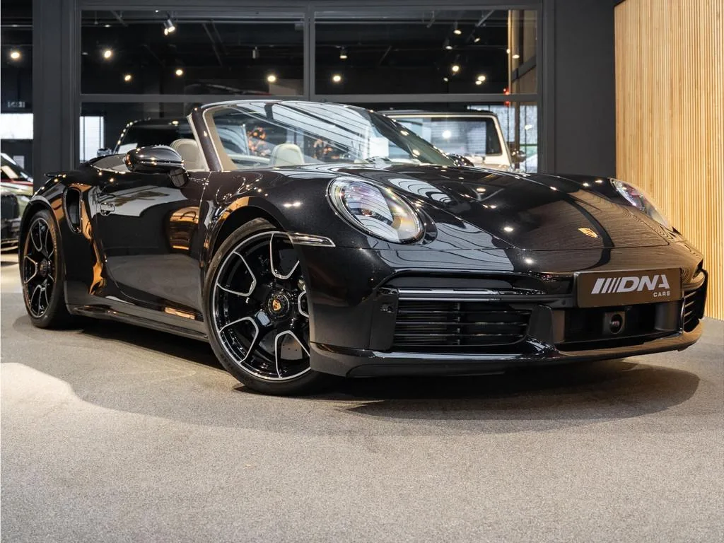 Porsche 911 (2020) — foto 1