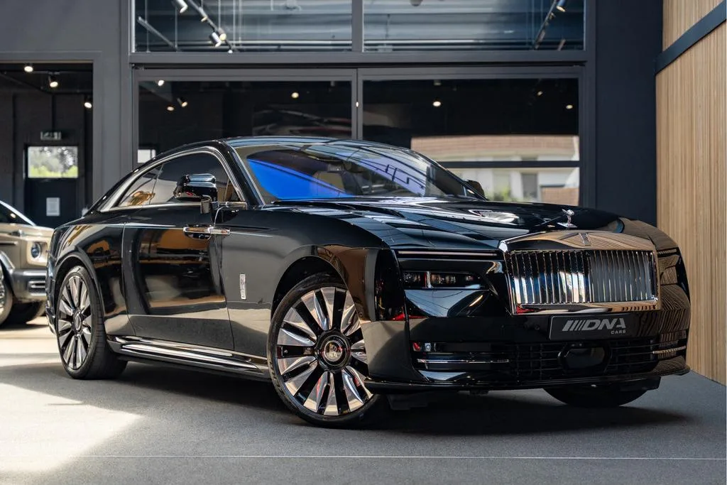Rolls-Royce Spectre (2024) — foto 1