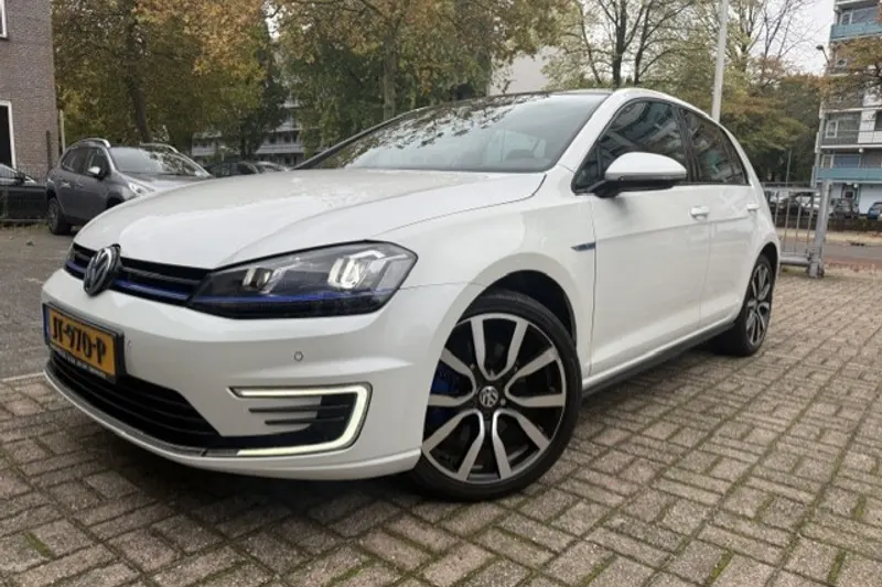 Volkswagen Golf (2015)