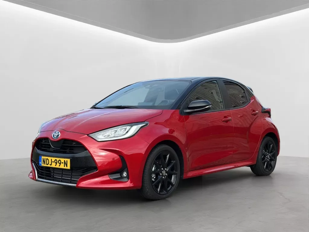 Toyota Yaris (2024) — foto 1