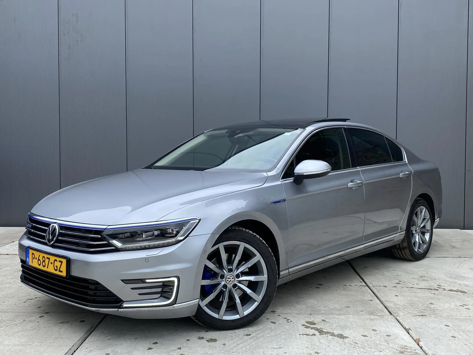 Volkswagen Passat (2018) — foto 1
