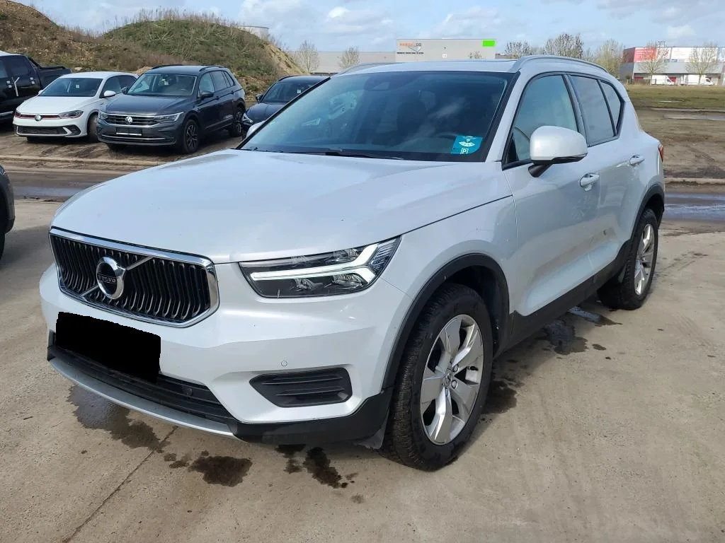 Volvo XC40 (2021) — foto 1