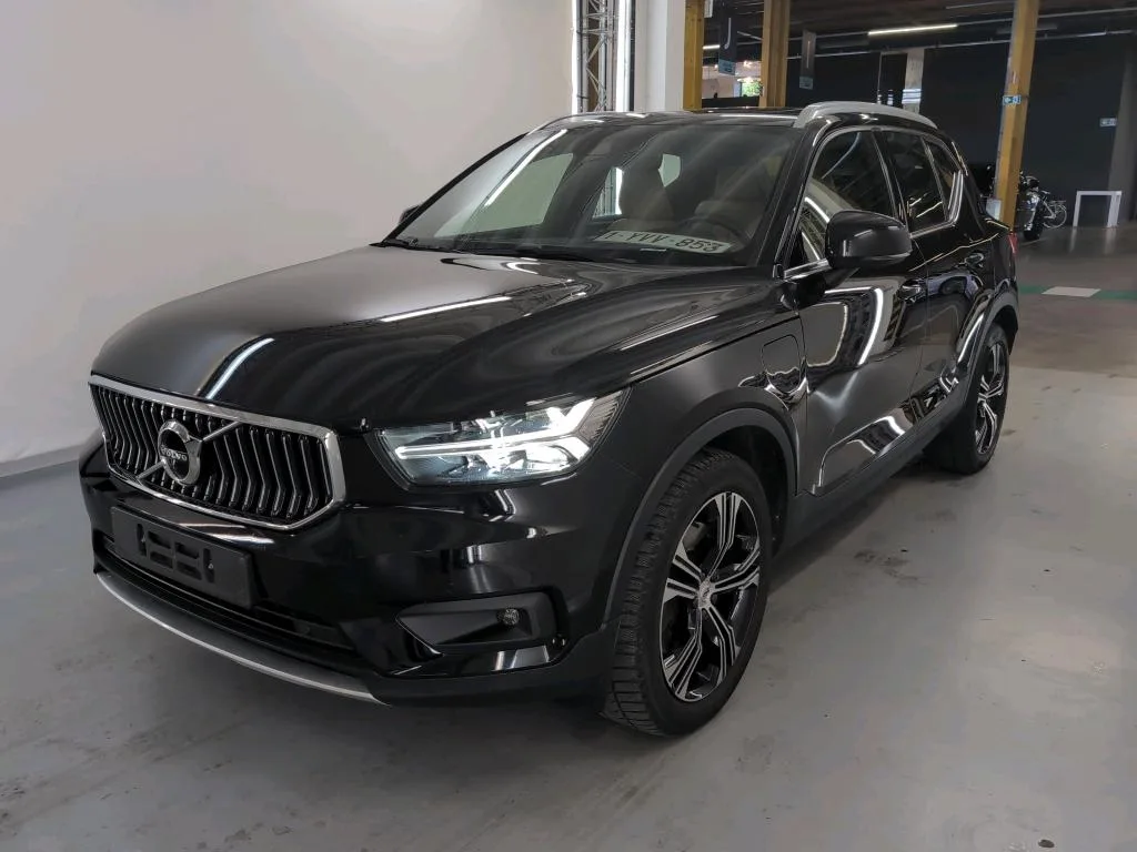 Volvo XC40 (2021) — foto 1