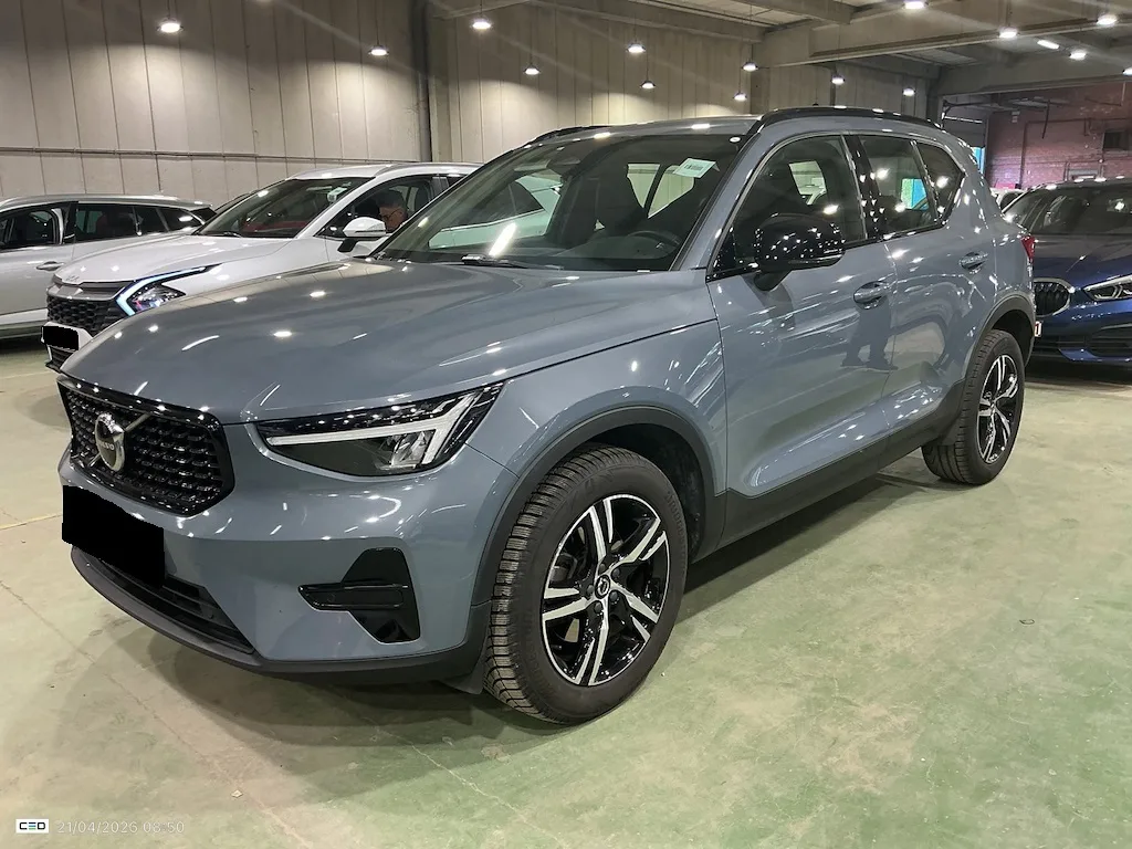Volvo XC40 (2023) — foto 1