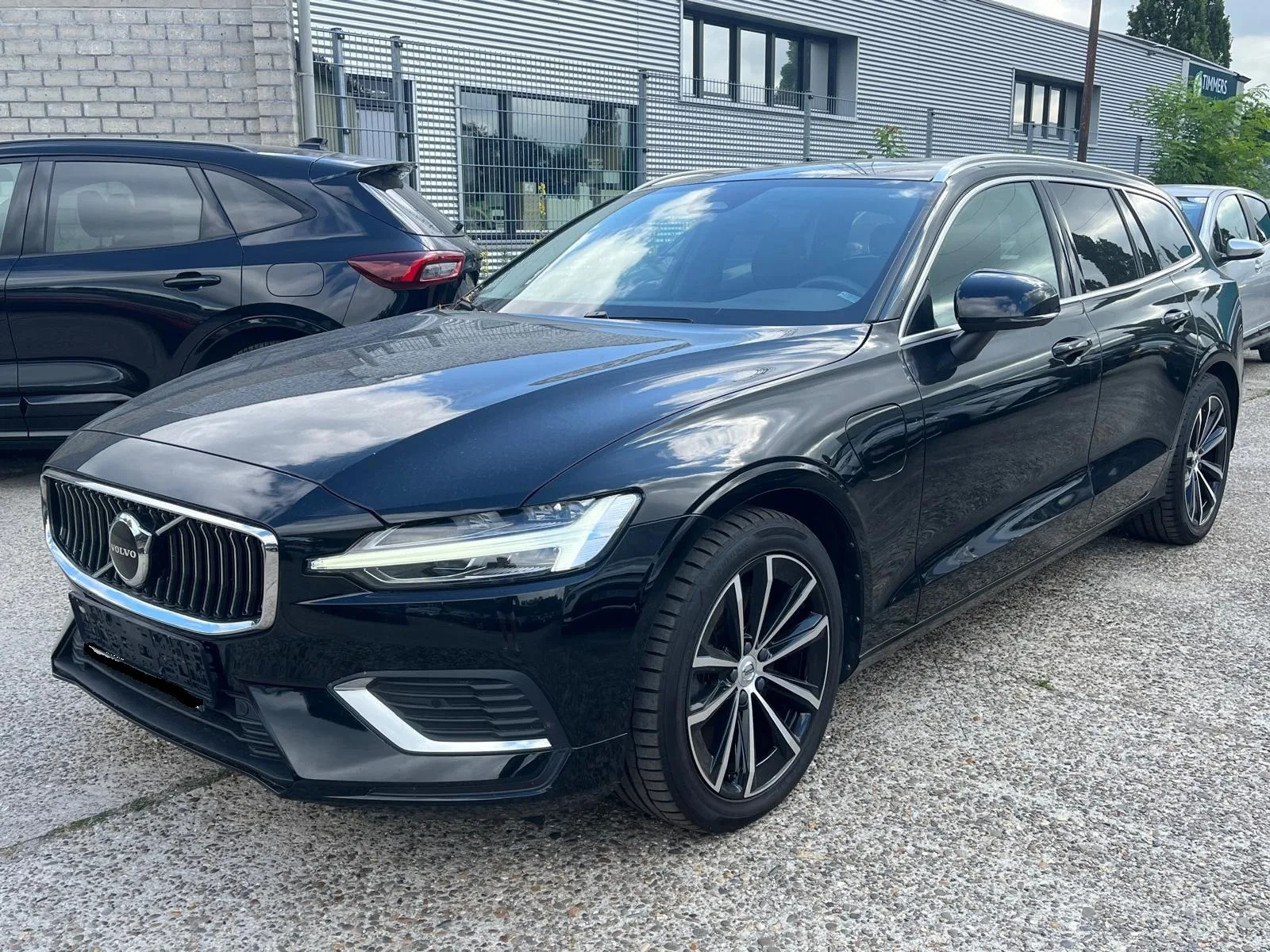 Volvo V60 (2023) — foto 1