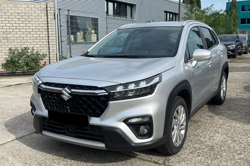 Suzuki S-Cross (2024)