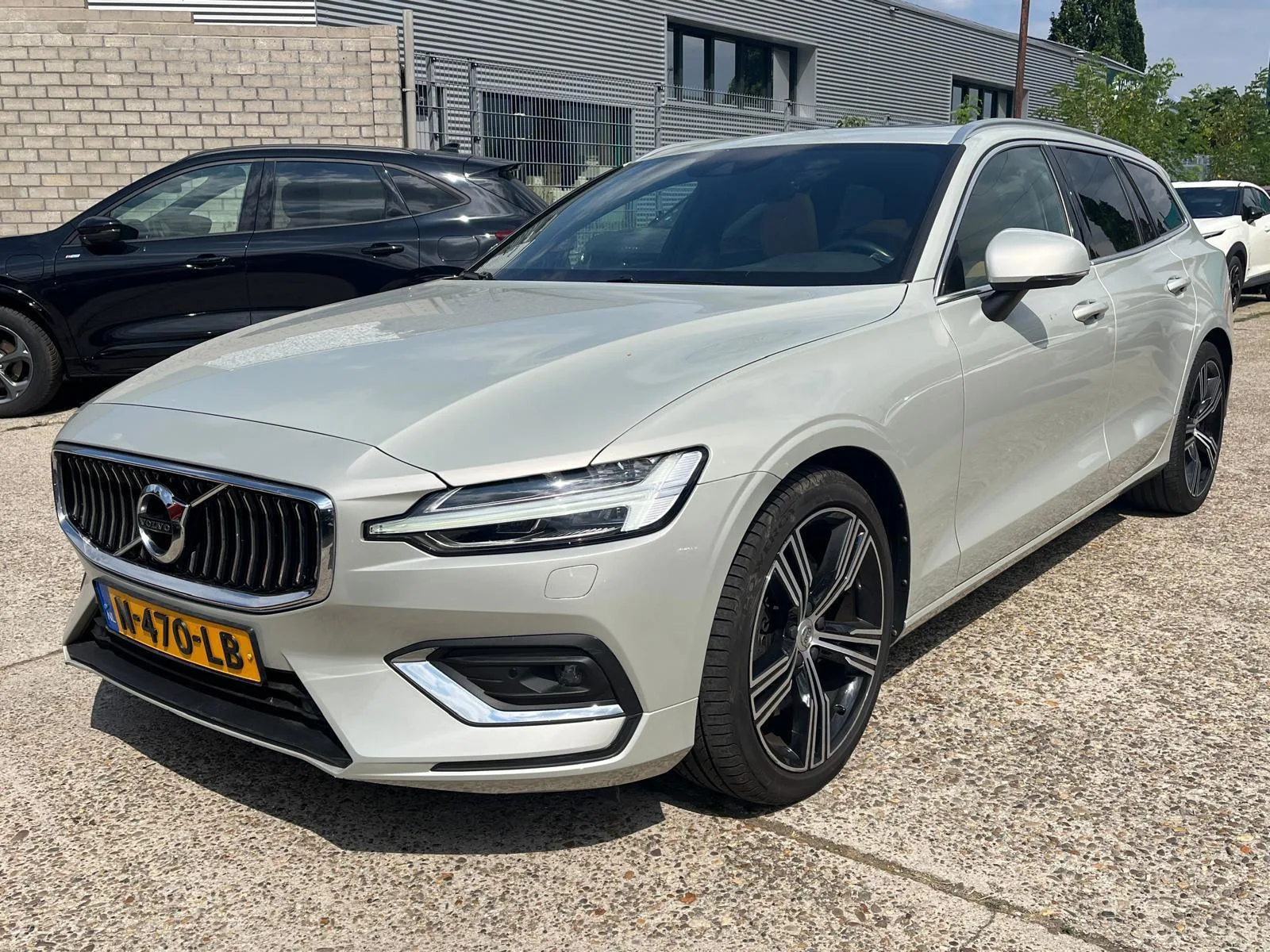 Volvo V60 (2021) — foto 1