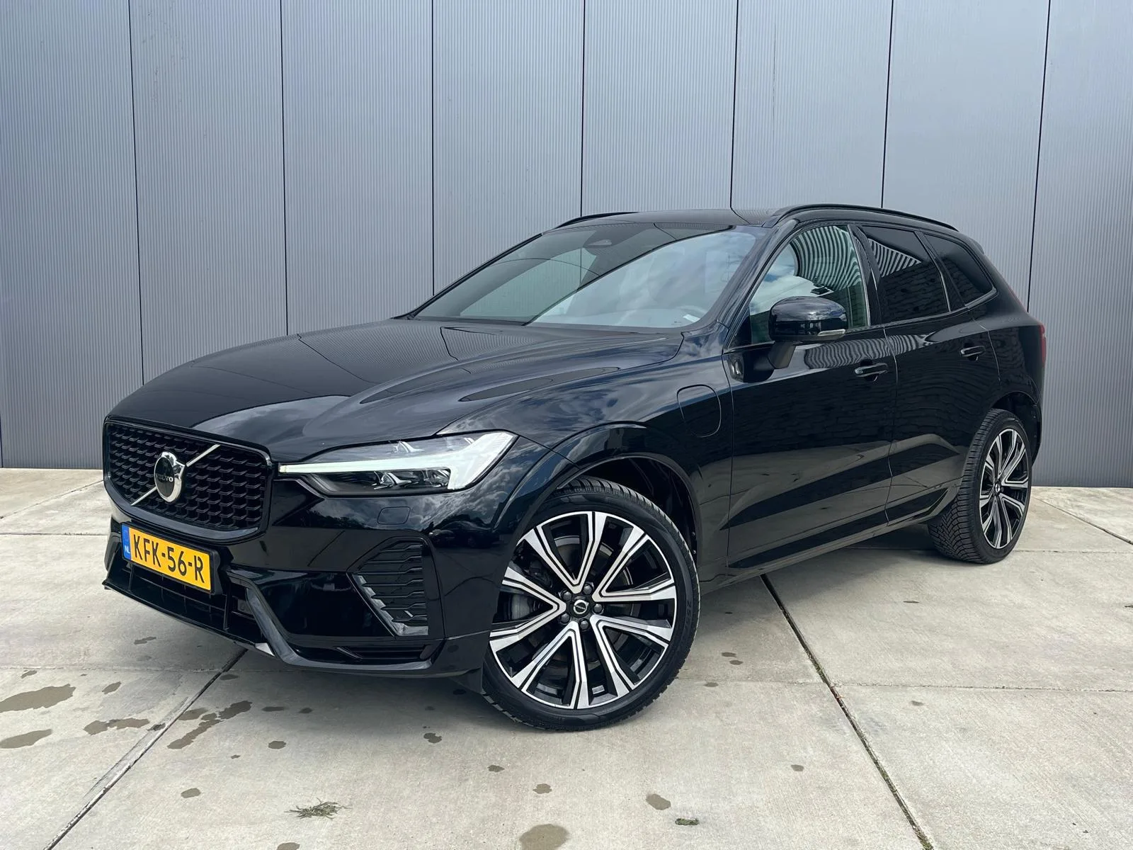 Volvo XC60 (2022) — foto 1