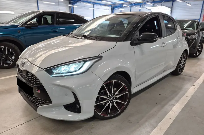 Toyota Yaris (2023)