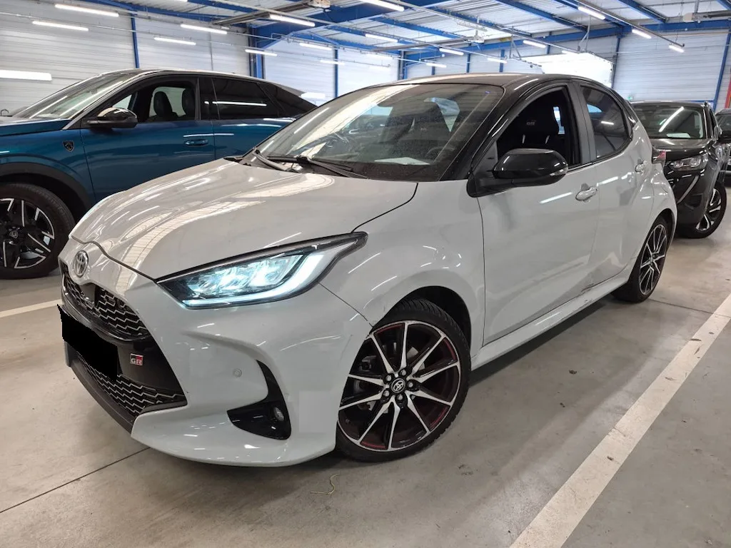 Toyota Yaris (2023) — foto 1
