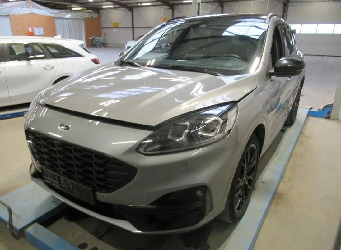 Ford Kuga (2023) — foto 1