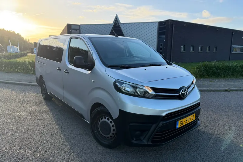 Toyota ProAce Shuttle (2018)