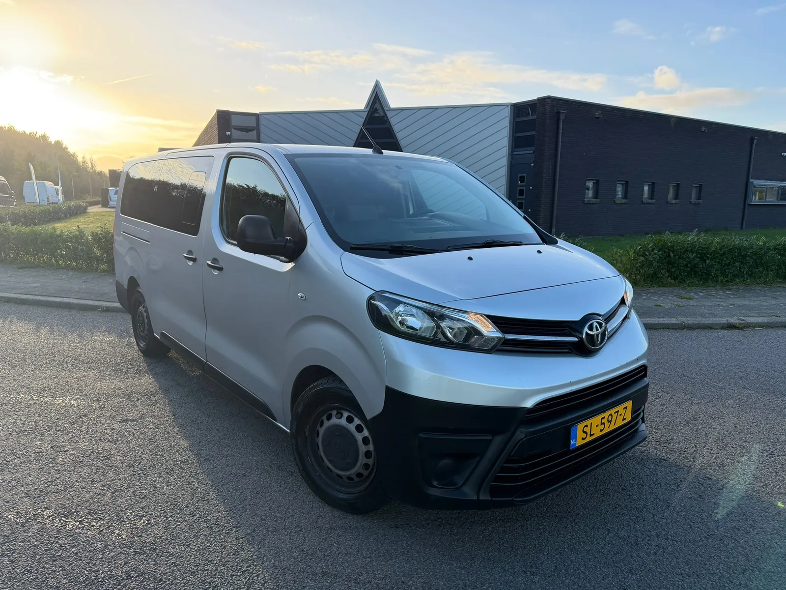Toyota ProAce Shuttle (2018) — foto 1
