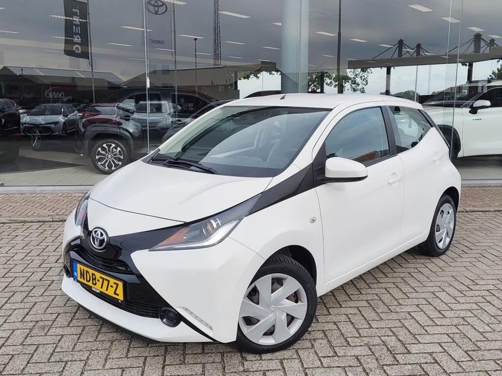 Toyota Aygo (2014) — foto 1