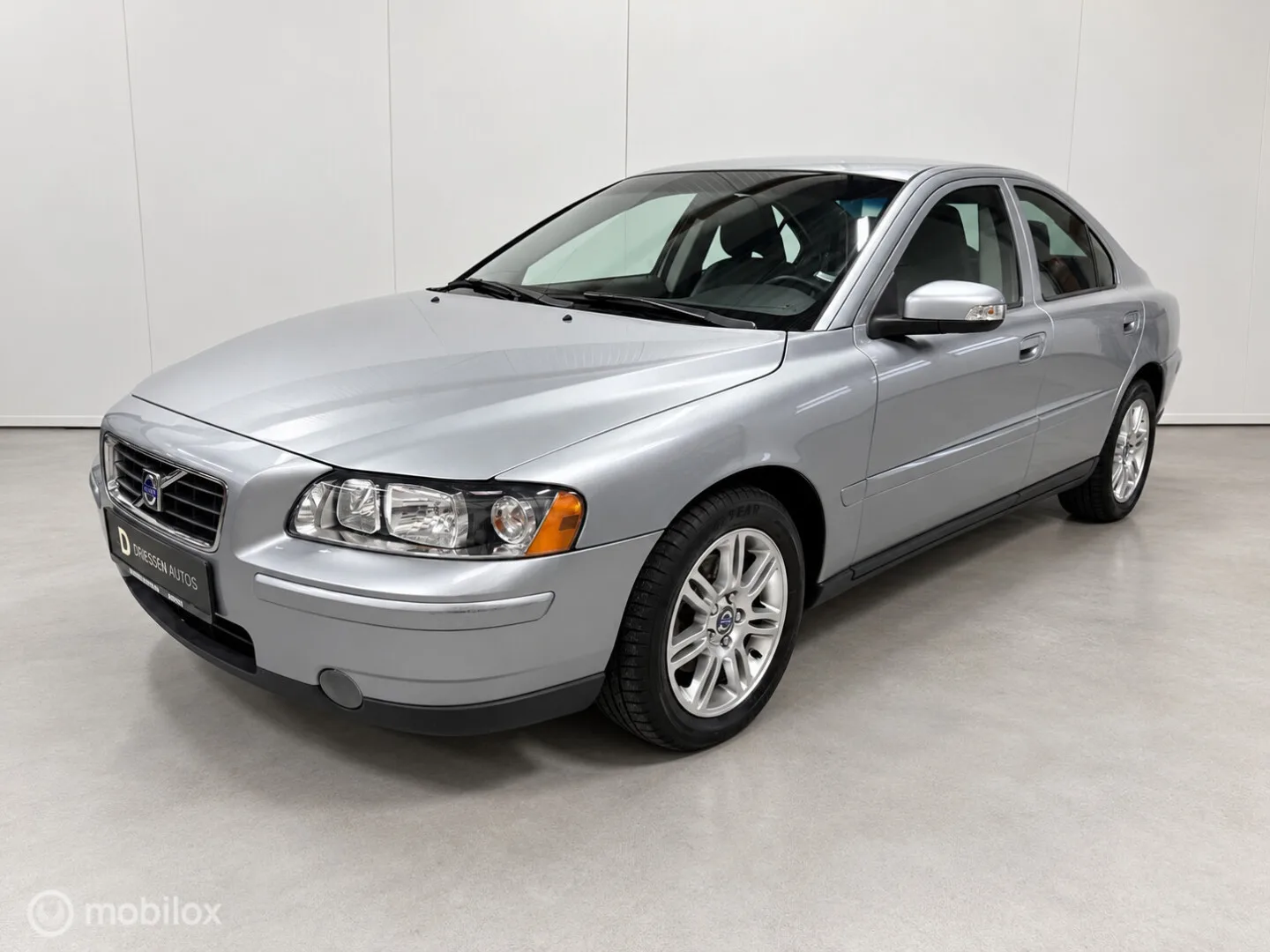 Volvo S60 (2006) — foto 1