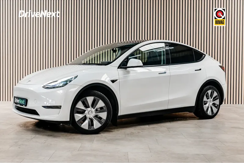 Tesla Model Y (0)