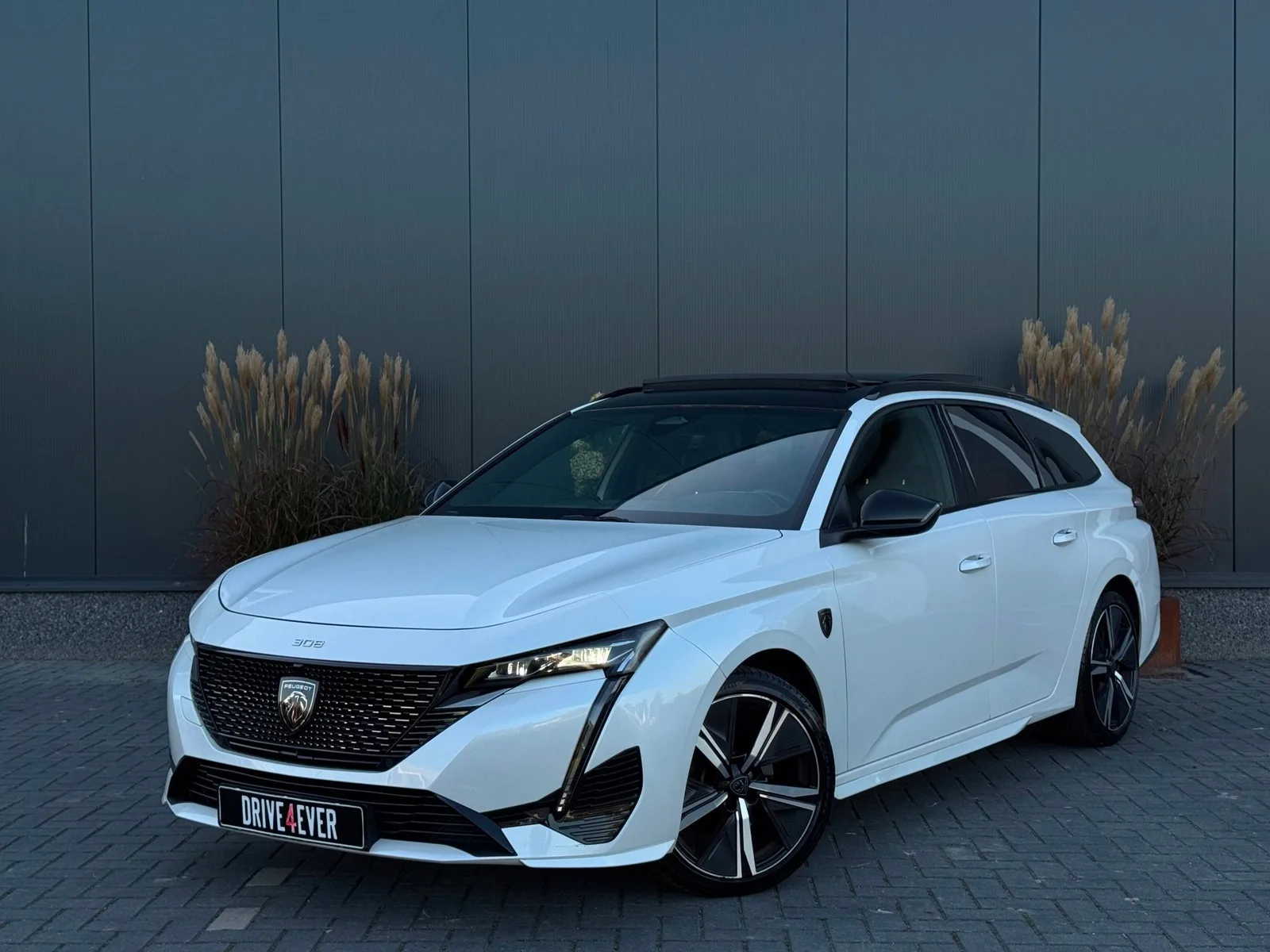 Peugeot 308 (2022) — foto 1