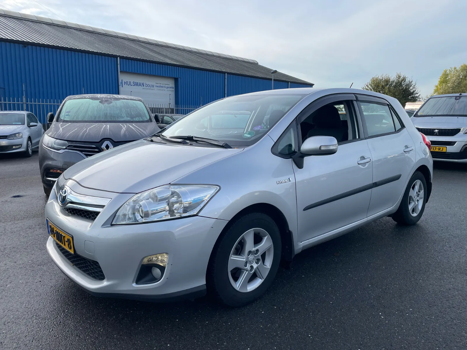Toyota Auris (2010) — foto 1
