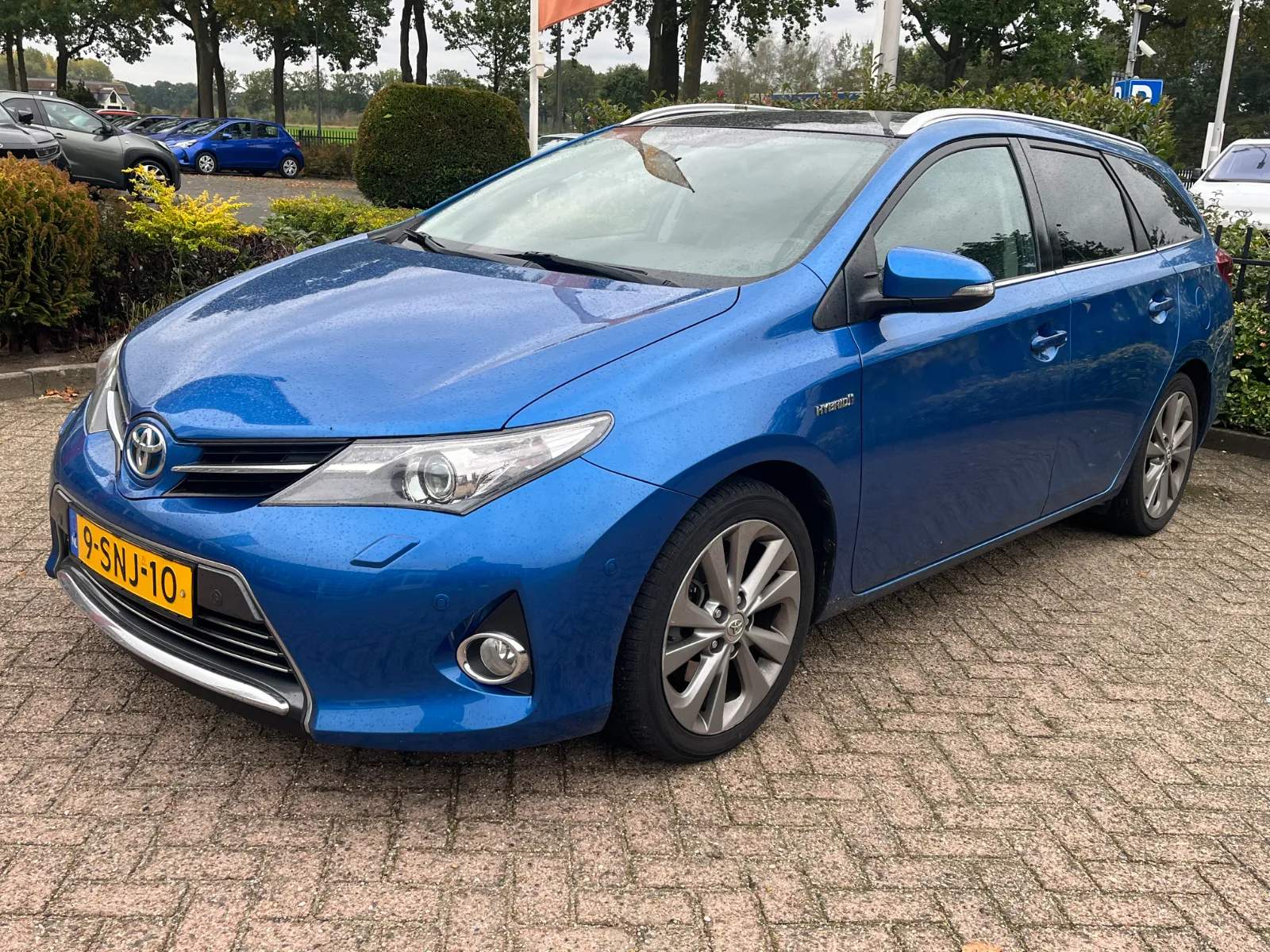 Toyota Auris (2013) — foto 1